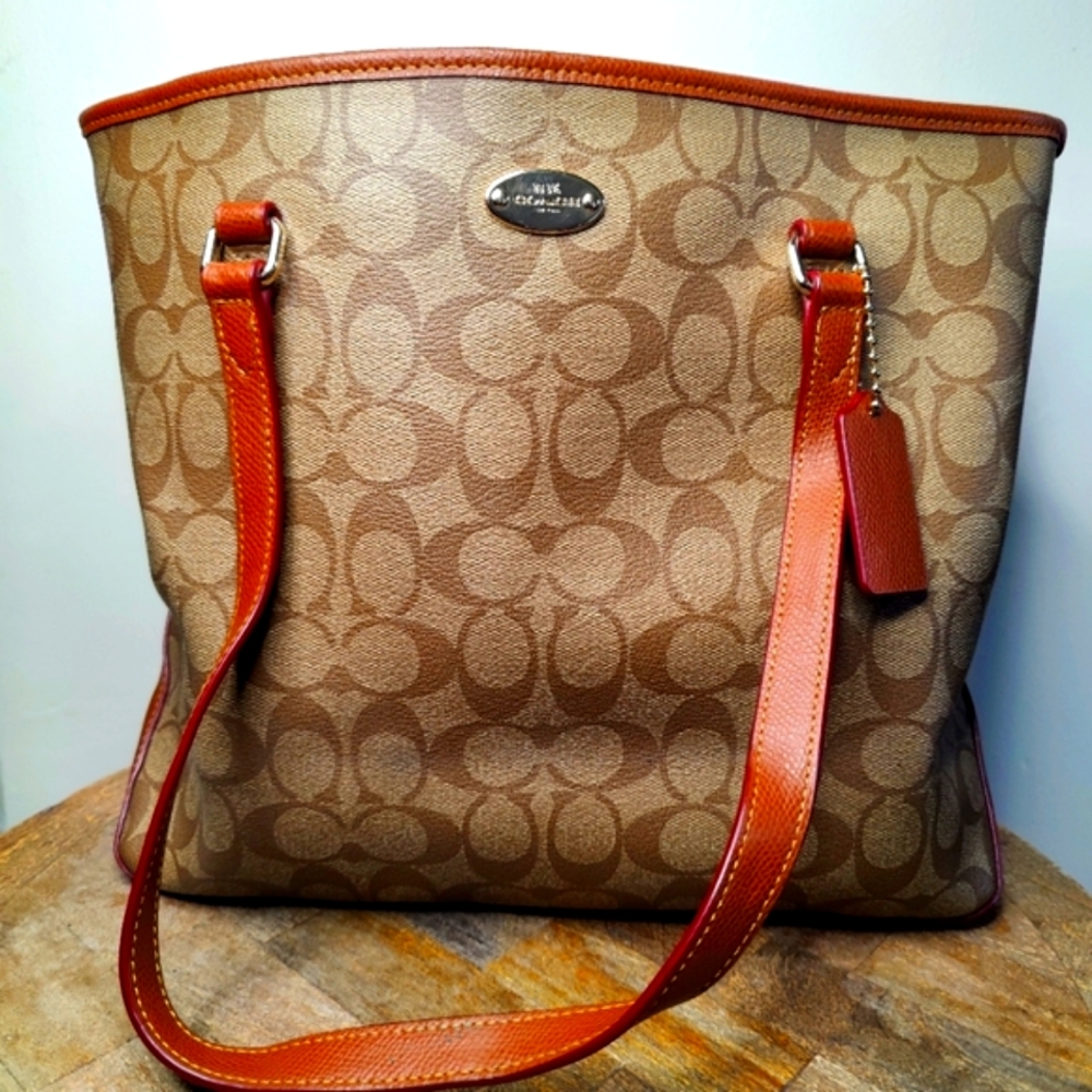 Classic COACH bag with RARE Gold plate where Coach Designer label is imprinted